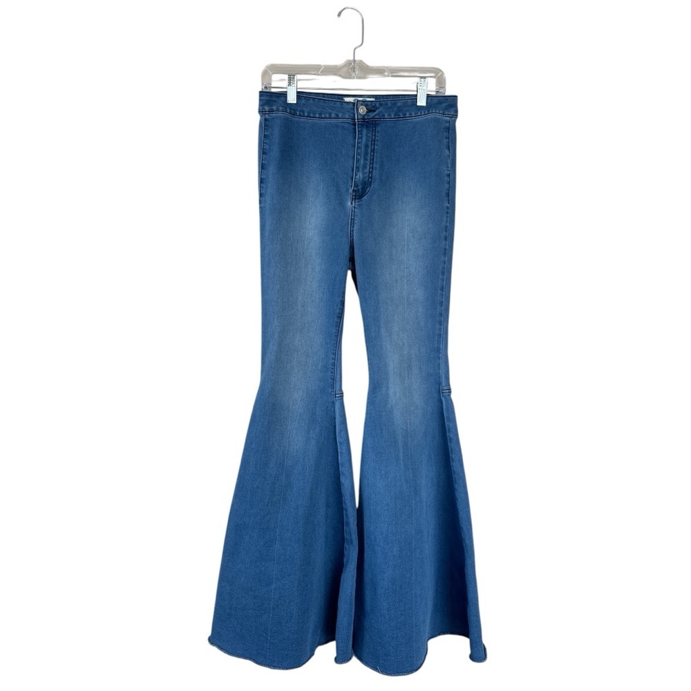 We the Free Just Float On Flare Jeans Size 29